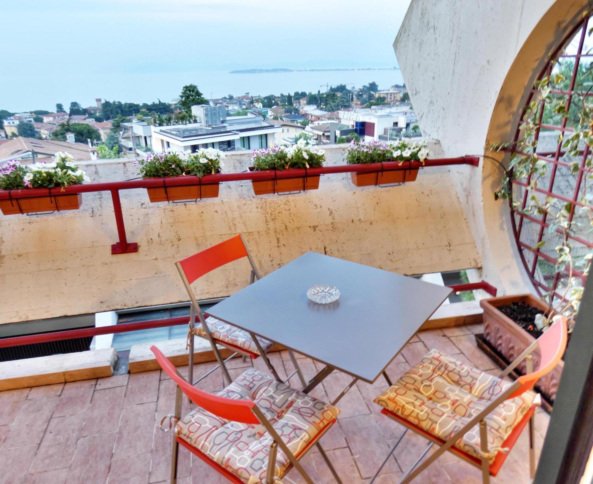 Great Lake View Penthouse Desenzano Appartement *